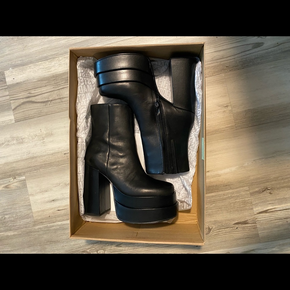 Leather Platform Ankle Boot